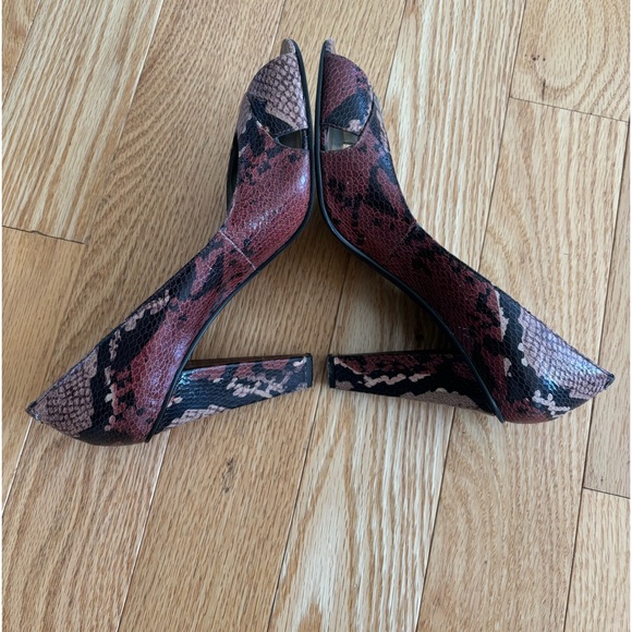 🌷LAST CALL! Nine West (8) Pink/Mauve SnakeSkin Peep Toe Pumps🌷 - Picture 4 of 11